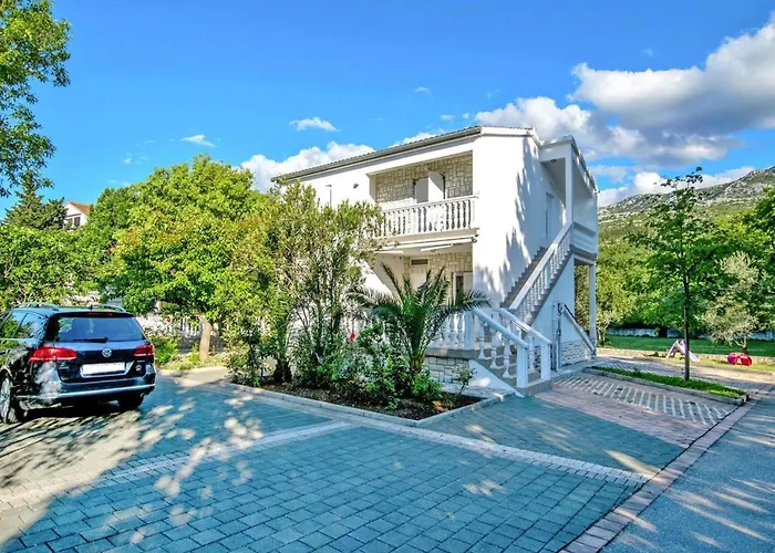 Apartment In Seline Near The Sea With Seaview *