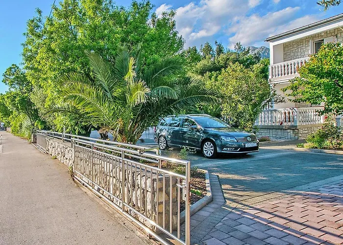 In Seline Near The Sea With Seaview Apartment Starigrad Paklenica
