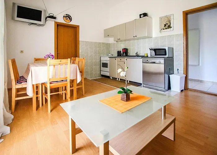 In Seline Near The Sea With Seaview Apartment *