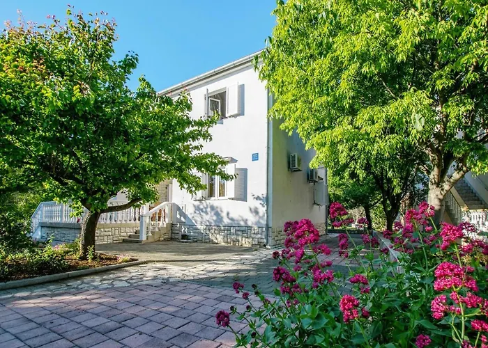 In Seline Near The Sea With Seaview Apartment Starigrad Paklenica