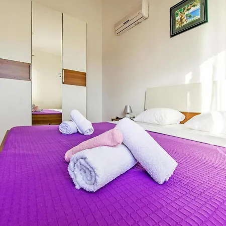 In Seline Near The Sea With Seaview Apartment *