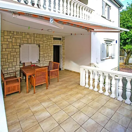 In Seline Near The Sea With Seaview Apartmán
