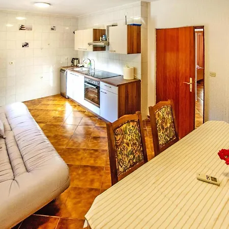 Apartmán In Seline Near The Sea With Seaview
