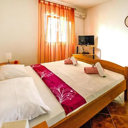 Apartmán In Seline Near The Sea With Seaview Starigrad Paklenica