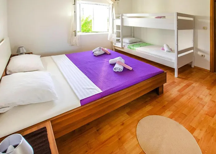 Apartment In Seline Near The Sea With Seaview